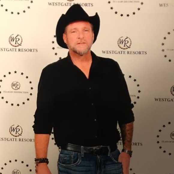 Meet your Posher, David - Picture 1 of 1